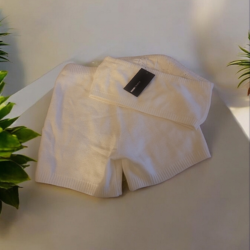 White Sweater Short Set Small - Picture 2 of 6